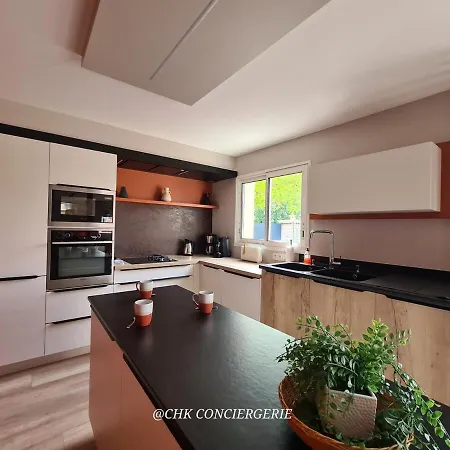 Prázdninový dům Chez Caco Maison Lumineuse Avec Jardin Proche Du Puy Dufou *