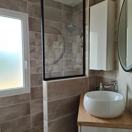 Chez Caco Maison Lumineuse Avec Jardin Proche Du Puy Dufou Prázdninový dům *