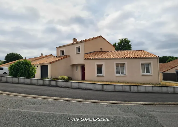Chez Caco Maison Lumineuse Avec Jardin Proche Du Puy Dufou Les Herbiers
