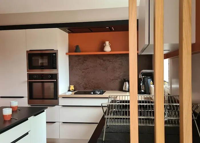 Hébergement de vacances Chez Caco Maison Lumineuse Avec Jardin Proche Du Puy Dufou *