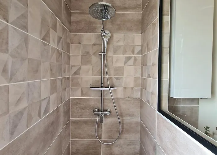 Chez Caco Maison Lumineuse Avec Jardin Proche Du Puy Dufou Hébergement de vacances