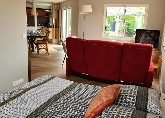 Chez Caco Maison Lumineuse Avec Jardin Proche Du Puy Dufou Hébergement de vacances Les Herbiers